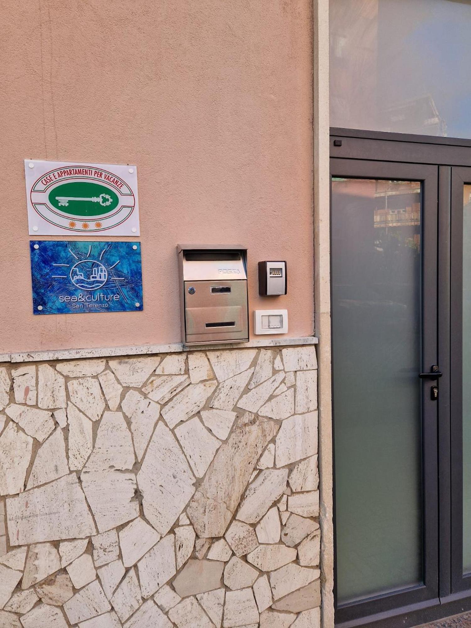 Sea & Culture San Terenzo -Lerici-300 M From The Beach Exterior photo